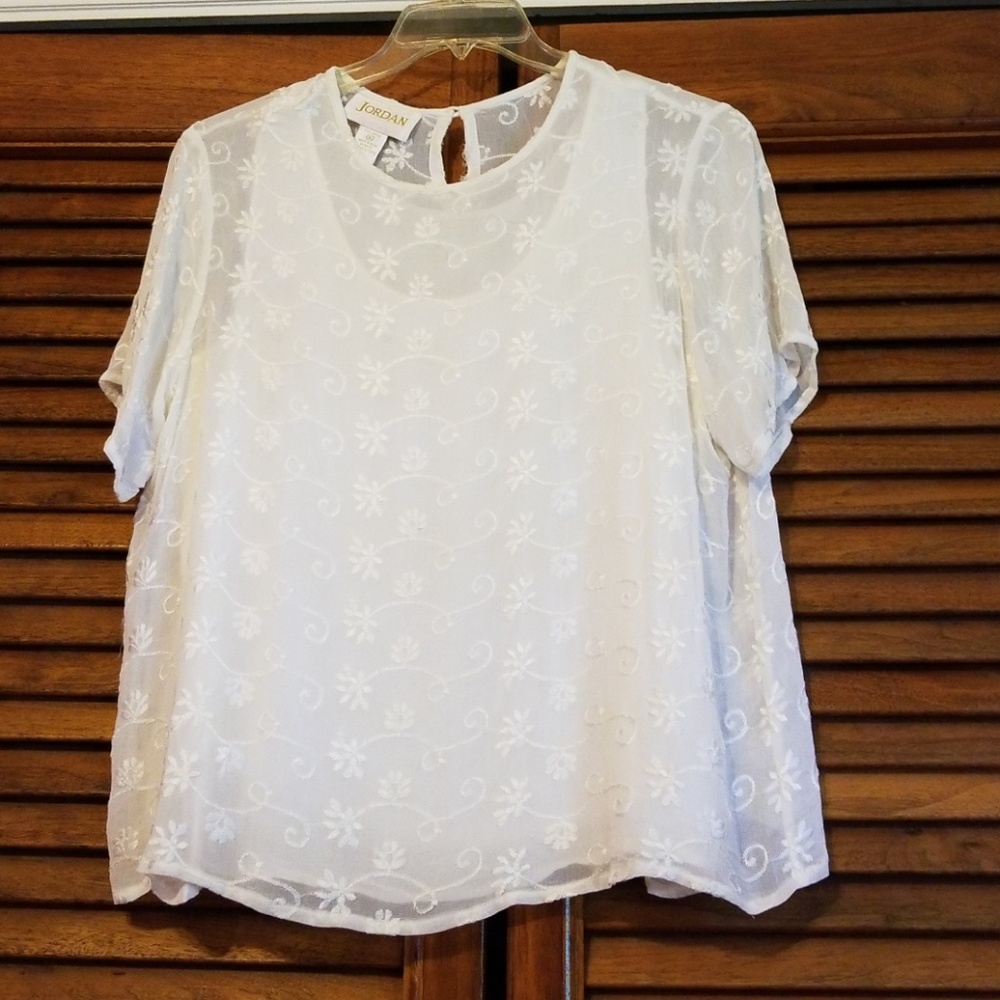 Delicate Lace Blouse. Size XL
